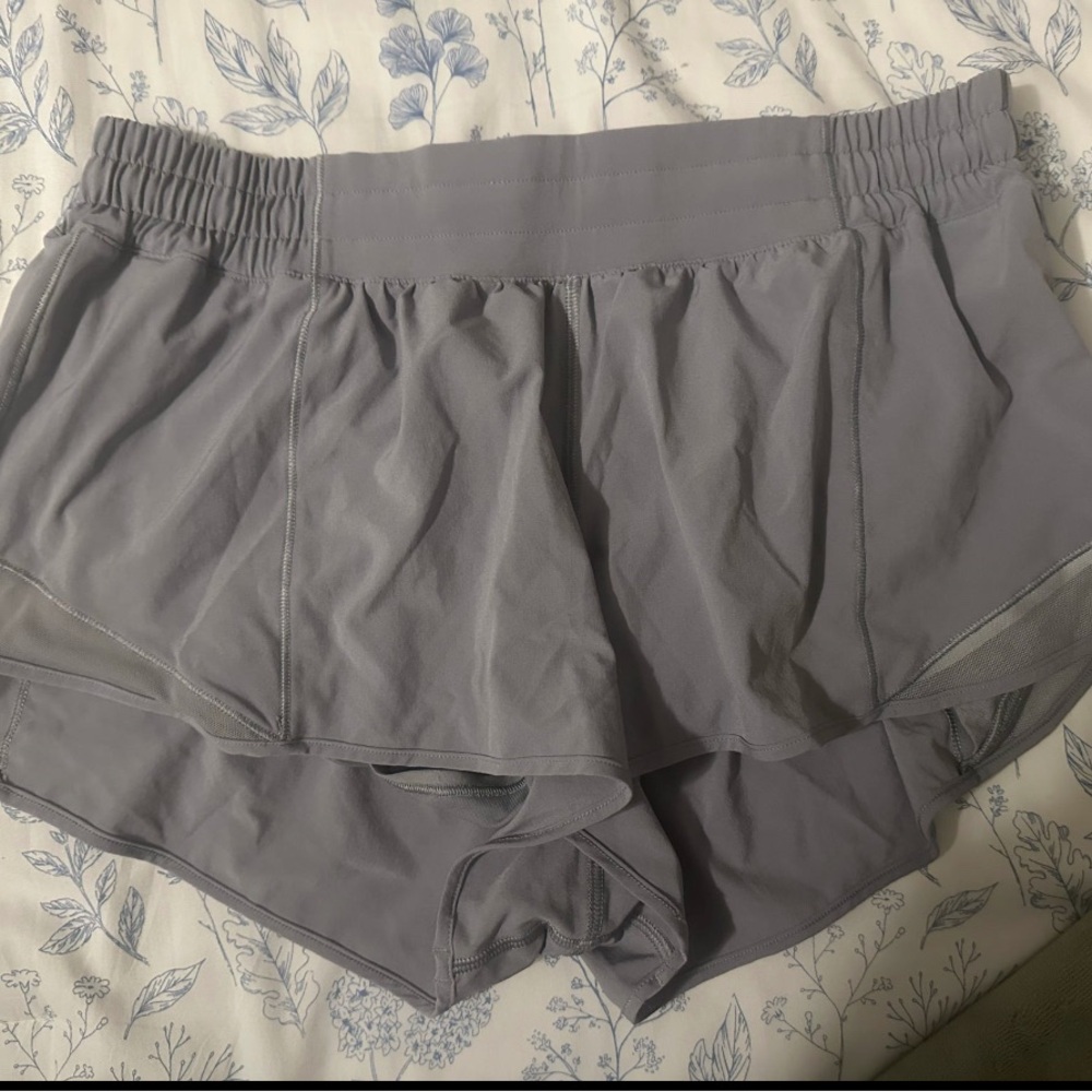 Lululemon Athletica Women's Light Gray Athletic Shorts